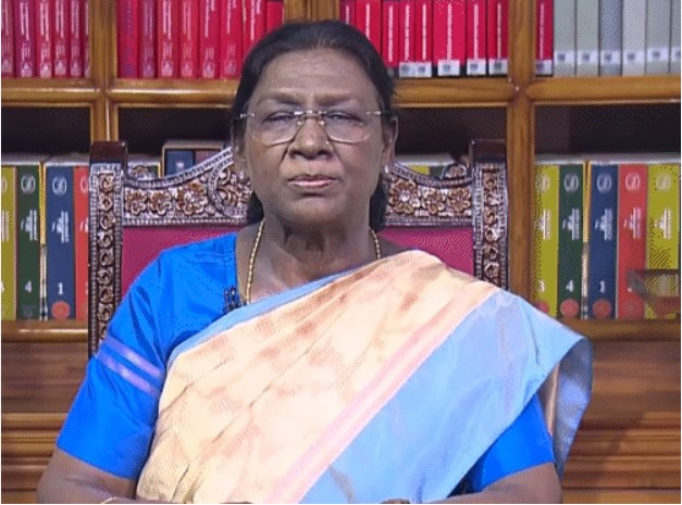 भारत विश्व की सबसे तेज़ी से बढ़ती बड़ी अर्थव्यवस्था: राष्ट्रपति मुर्मू