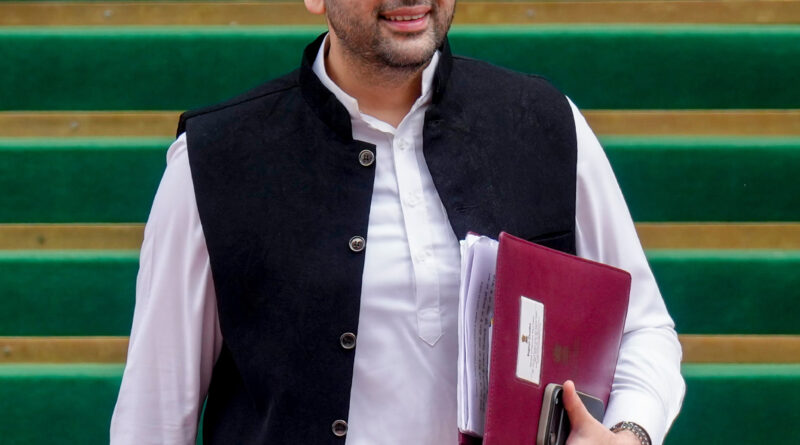 Raghav Chadha Security Removed मामले में बड़ा फैसला। पंजाब सरकार ने राघव चड्ढा की सुरक्षा वापस ली, अब केंद्र सरकार दे सकती है Z+ सिक्योरिटी।