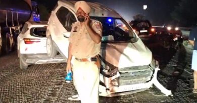 जालंधर हाईवे हादसा में गोराया के पास HP पेट्रोल पंप के नजदीक दो कारों की जोरदार टक्कर हुई। हादसे में कार दूसरी कार के ऊपर चढ़ गई, जान का नुकसान नहीं।