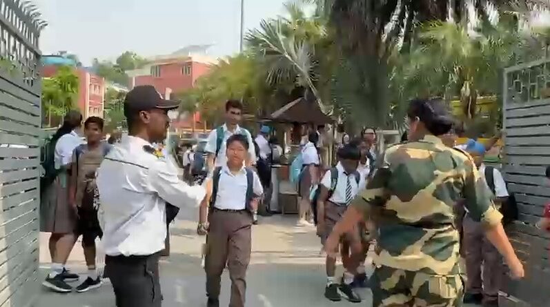 APJ School Bomb Threat के बाद जालंधर में हड़कंप मच गया। ईमेल के जरिए मिली धमकी के बाद स्कूल खाली कराया गया, पुलिस और प्रशासन जांच में जुटे।