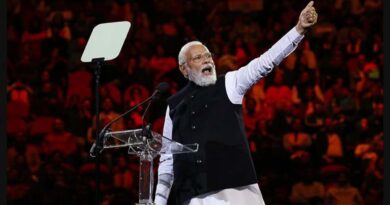 PM Modi Convoy Reduction के तहत प्रधानमंत्री नरेंद्र मोदी ने अपने काफिले की गाड़ियों की संख्या कम करने का फैसला लिया। जानिए ईंधन बचत, पर्यावरण संरक्षण और VIP कल्चर पर इस बड़े फैसले का असर।