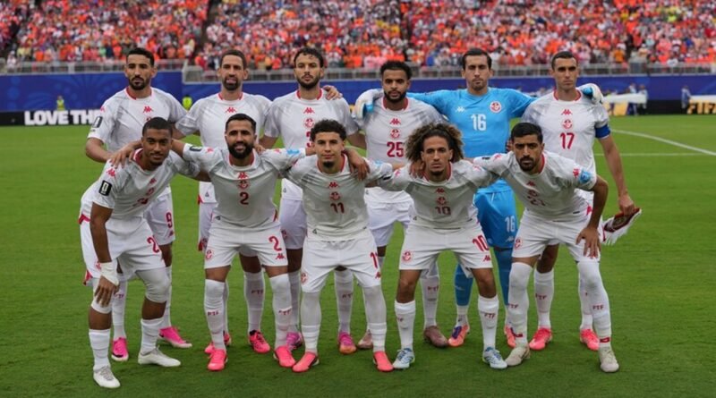 FIFA World Cup 2026 में अफ्रीका ने नया इतिहास रच दिया है। पहली बार रिकॉर्ड 9 अफ्रीकी टीमें नॉकआउट राउंड (राउंड ऑफ 32) में पहुंची हैं। जानिए किन टीमों ने बनाई जगह, कांगो की ऐतिहासिक जीत और अफ्रीकी फुटबॉल की बढ़ती ताकत।