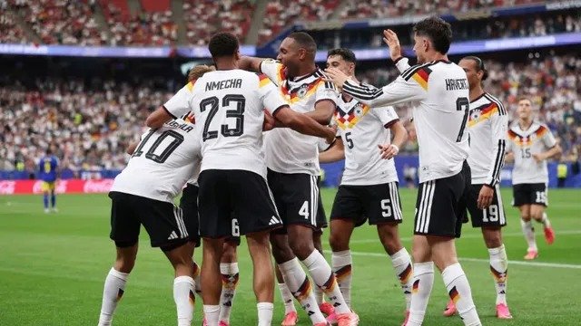 FIFA World Cup 2026 में जर्मनी का सामना आइवरी कोस्ट से होगा, जबकि 52 साल बाद नीदरलैंड्स और स्वीडन आमने-सामने होंगे। जानिए सभी अहम मुकाबलों और टीमों की स्थिति।