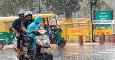 Heavy Rain July: 1 से 5 जुलाई के बीच देश के कई राज्यों में भारी बारिश की संभावना है। बंगाल की खाड़ी में बन रहे दो लो-प्रेशर सिस्टम और सक्रिय मॉनसून ट्रफ के चलते पंजाब, हरियाणा, दिल्ली-NCR, राजस्थान, यूपी और मुंबई समेत कई इलाकों में तेज बारिश का अलर्ट जारी।