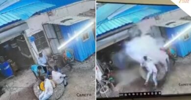 JCB टायर ब्लास्ट की दर्दनाक घटना छत्तीसगढ़ के बिलासपुर में सामने आई। हवा भरते समय JCB का टायर फट गया, जिससे हेल्पर की मौके पर मौत हो गई और तीन अन्य लोग गंभीर रूप से घायल हो गए।