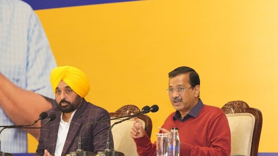 Punjab Assembly Elections 2026 को लेकर Arvind Kejriwal ने बड़ा दावा किया है। उन्होंने कहा कि पंजाब विधानसभा चुनाव नवंबर 2026 में हो सकते हैं और अगले मुख्यमंत्री भी Bhagwant Mann ही बनेंगे। जानिए पूरी राजनीतिक चर्चा।