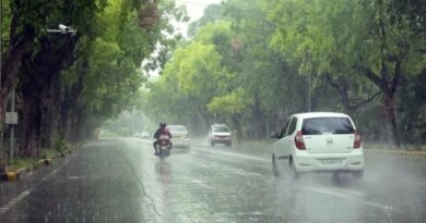 Punjab Weather: पंजाब में मौसम विभाग (IMD) ने बारिश और तेज आंधी को लेकर Yellow Alert जारी किया है। जानें किन जिलों में होगी बारिश, कब बदलेगा मौसम और लोगों के लिए क्या है जरूरी सलाह।