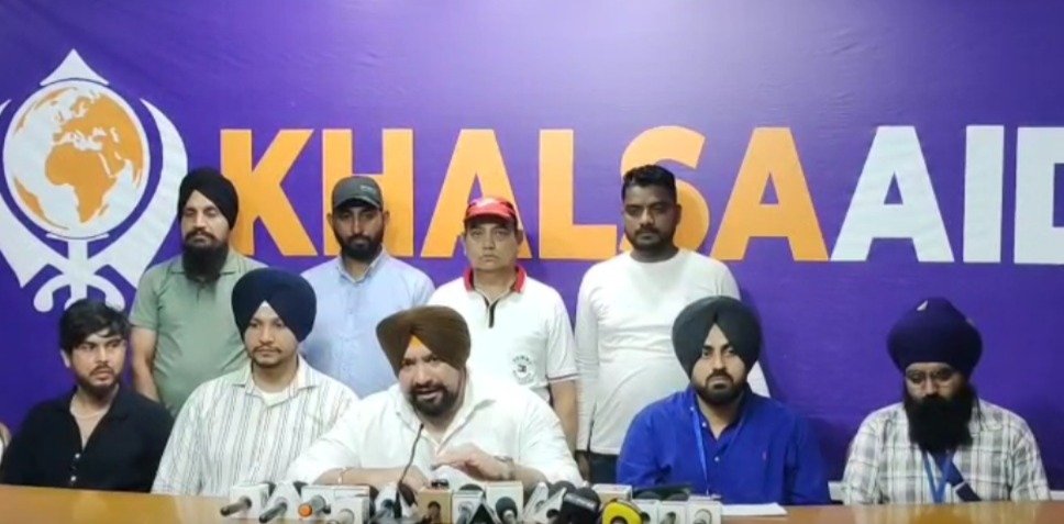 Lebanon Me Fanse Punjabi Yuvak को Khalsa Aid, भारतीय दूतावास और तरनजीत सिंह संधू के सहयोग से सुरक्षित भारत वापस लाया गया। जानिए कैसे 5 पंजाबी युवकों की लेबनान से वतन वापसी संभव हुई।