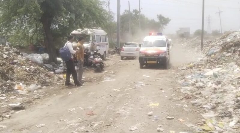 जालंधर हत्याकांड में 4 दिन से लापता युवक का शव डंप के नीचे दफन मिला। पुलिस ने दोस्त रवि को गिरफ्तार किया है। जानिए हत्या की पूरी कहानी और पुलिस जांच की ताजा अपडेट।