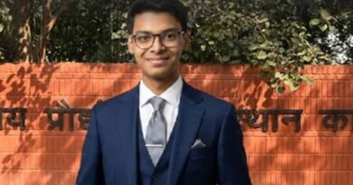 निसर्ग अधिकारी IIT कानपुर नौकरी की खबर चर्चा में है। 19 वर्षीय निसर्ग अधिकारी ने CBSE के OSM पोर्टल की सुरक्षा खामियों को उजागर किया, जिसके बाद IIT कानपुर ने उन्हें साइबर सिक्योरिटी टीम में इंजीनियर के रूप में नियुक्त किया।