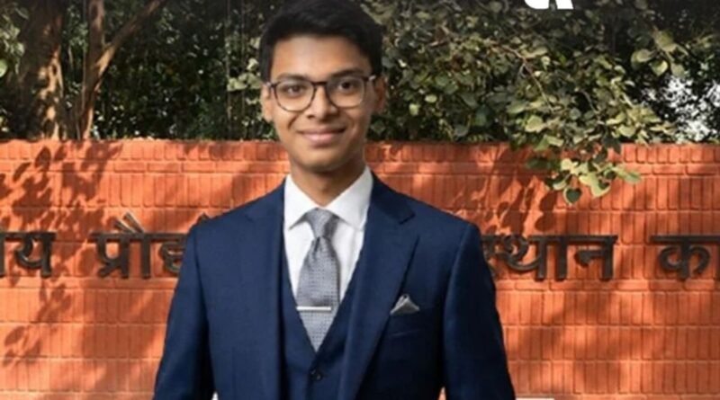 निसर्ग अधिकारी IIT कानपुर नौकरी की खबर चर्चा में है। 19 वर्षीय निसर्ग अधिकारी ने CBSE के OSM पोर्टल की सुरक्षा खामियों को उजागर किया, जिसके बाद IIT कानपुर ने उन्हें साइबर सिक्योरिटी टीम में इंजीनियर के रूप में नियुक्त किया।