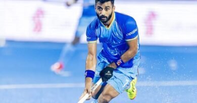 मनप्रीत सिंह रिकॉर्ड की चर्चा पूरे भारतीय हॉकी जगत में हो रही है। अनुभवी मिडफील्डर मनप्रीत सिंह ने 412 अंतरराष्ट्रीय मैच खेलकर दिलीप टिर्की के राष्ट्रीय रिकॉर्ड की बराबरी कर ली है और अब नया इतिहास रचने से सिर्फ एक मैच दूर हैं।