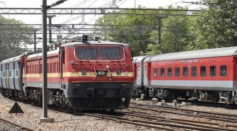रेलवे ने रद्द कीं कई ट्रेनें। 23 से 30 जून 2026 तक नॉन-इंटरलॉकिंग कार्य के चलते कई ट्रेनें रद्द रहेंगी, जबकि कुछ ट्रेनों के मार्ग में बदलाव किया गया है। यात्रा से पहले पूरी लिस्ट जरूर देखें।