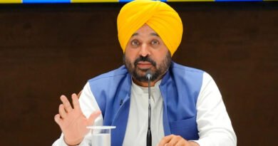 Bhagwant Mann Net Worth को लेकर ADR और नेशनल इलेक्शन वॉच की रिपोर्ट सामने आई है। रिपोर्ट के अनुसार पंजाब के मुख्यमंत्री भगवंत मान देश के सबसे कम संपत्ति वाले मुख्यमंत्रियों में 5वें स्थान पर हैं। जानिए नायब सिंह सैनी और सुखविंदर सिंह सुक्खू की घोषित संपत्ति।