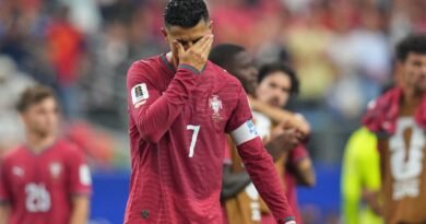 Cristiano Ronaldo World Cup Exit के साथ पुर्तगाल फीफा विश्व कप 2026 से बाहर हो गया। स्पेन ने राउंड ऑफ 16 में 1-0 से जीत दर्ज की। हार के बाद क्रिस्टियानो रोनाल्डो मैदान पर भावुक होकर रो पड़े।