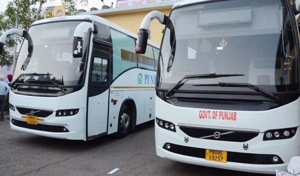 Jalandhar Vaishno Devi AC Volvo Bus: पंजाब रोडवेज पहली बार जालंधर और लुधियाना से मां वैष्णो देवी (कटरा) के लिए AC वॉल्वो बस सेवा शुरू करने जा रहा है। जानें रूट, सुविधाएं और यात्रियों को मिलने वाला बड़ा फायदा।