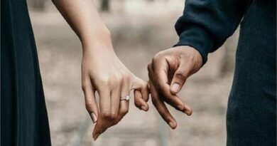Partner for Rent सर्विस अब भारत में भी शुरू हो गई है। KoPartner.in वेबसाइट के जरिए लोग घंटों के हिसाब से पार्टनर बुक कर सकते हैं। जानिए यह सर्विस कैसे काम करती है, इसके नियम क्या हैं और सोशल मीडिया पर इसे लेकर क्यों छिड़ी बहस।