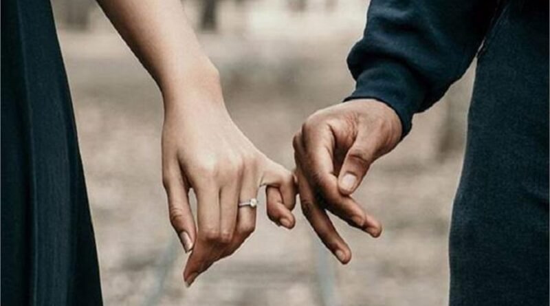 Partner for Rent सर्विस अब भारत में भी शुरू हो गई है। KoPartner.in वेबसाइट के जरिए लोग घंटों के हिसाब से पार्टनर बुक कर सकते हैं। जानिए यह सर्विस कैसे काम करती है, इसके नियम क्या हैं और सोशल मीडिया पर इसे लेकर क्यों छिड़ी बहस।