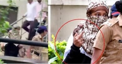 केतन अग्रवाल मर्डर केस में मुख्य आरोपी सिया गोयल का मीडिया के सामने मिडिल फिंगर दिखाने का वीडियो वायरल हो गया। जानिए पुणे पुलिस जांच, हत्या की साजिश, चेतन चौधरी और पूरे मामले का ताजा अपडेट।