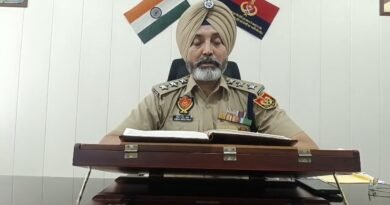 जालंधर फायरिंग मामला में नूरमहल के पास कार सवार युवक और युवती द्वारा दो भाइयों पर कथित फायरिंग का मामला सामने आया है। पुलिस ने केस दर्ज कर दो आरोपियों को गिरफ्तार कर लिया है, जबकि घायल युवक का अस्पताल में इलाज जारी है।