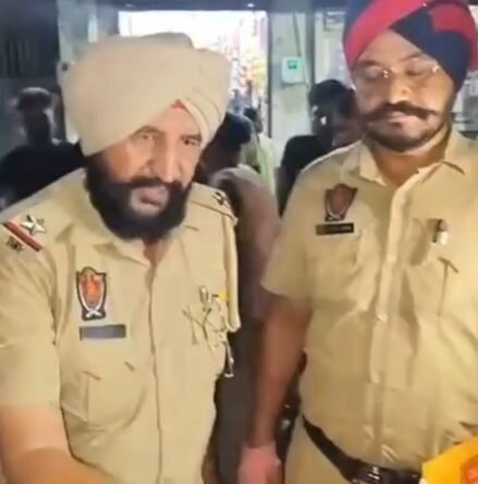 जालंधर शिव नगर ट्रेन हादसे में युवक नीतीश कुमार ने ट्रेन के आगे कूदकर जान दे दी। परिजनों ने मारपीट और प्रताड़ना के बाद आत्महत्या का आरोप लगाते हुए आरोपियों पर केस दर्ज करने की मांग की है।