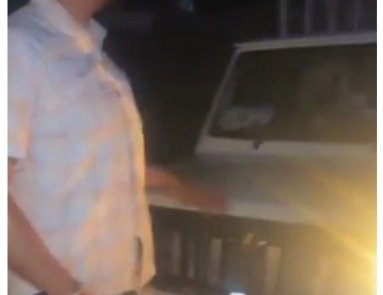 जालंधर सड़क हादसा में काला सिंघा रोड पर बोलेरो चालक को कथित साइलेंट अटैक आने के बाद गाड़ी बेकाबू होकर एक्टिवा से टकरा गई। पुलिस ने मौके पर CPR देकर चालक को अस्पताल पहुंचाया। जानिए पूरी घटना।