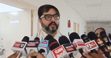 तनुज पुनिया जालंधर दौरे पर श्रीराम मंदिर चढ़ावा चोरी मामले को लेकर भाजपा पर निशाना साधा। कांग्रेस सांसद ने चंपत राय, अनिल मिश्रा, प्रधानमंत्री नरेंद्र मोदी, चरणजीत सिंह चन्नी और भूपेश बघेल को लेकर भी बड़ा बयान दिया।