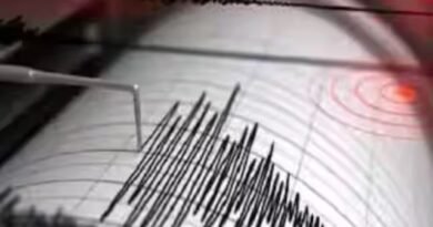 बारामूला में भूकंप के हल्के झटकों से सोमवार तड़के लोगों में दहशत फैल गई। रिक्टर स्केल पर तीव्रता 3.6 दर्ज की गई। जानिए बारामूला में भूकंप का केंद्र, गहराई और ताजा अपडेट।