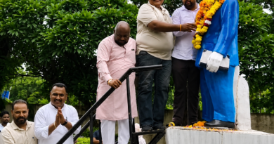 शहीद उधम सिंह शहीदी दिवस पर भाजपा ने जिला प्रधान अशोक सरीन हिक्की की अध्यक्षता में पुष्प अर्पित कर महान क्रांतिकारी को श्रद्धांजलि दी। जानिए कार्यक्रम की पूरी जानकारी और उधम सिंह के बलिदान का इतिहास।