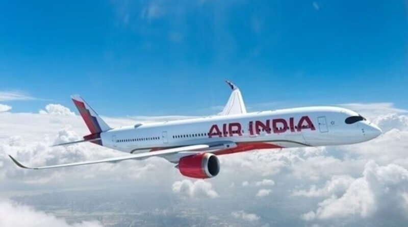 Air India Flight Turbulence के दौरान थाईलैंड के फुकेट से दिल्ली आ रही एयर इंडिया फ्लाइट में भयानक झटके लगे। घटना में 12 यात्री घायल हुए और विमान कुछ समय के लिए अपने निर्धारित एल्टीट्यूड से नीचे आ गया।