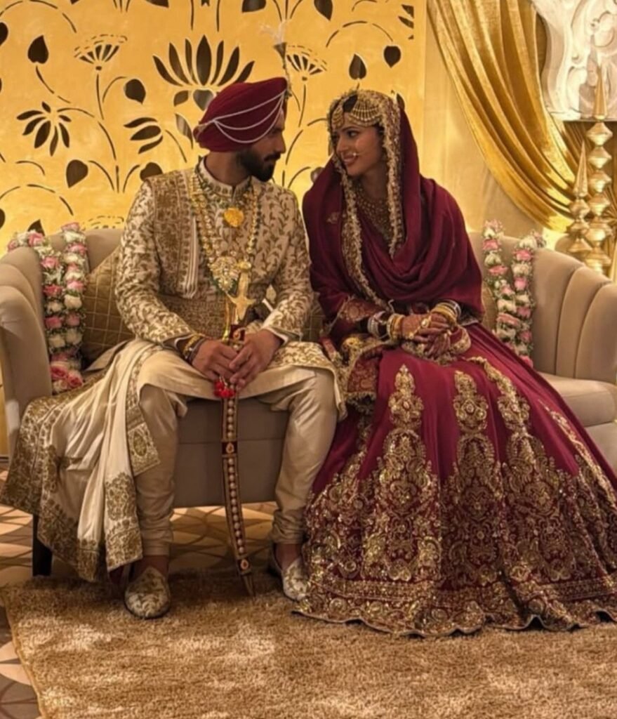 रमनदीप सिंह शादी की खबर ने क्रिकेट और टीवी जगत में हलचल मचा दी है। क्रिकेटर रमनदीप सिंह ने एक्ट्रेस चार्ली चौहान से निजी समारोह में शादी की, जिसमें अर्शदीप सिंह भी शामिल हुए।