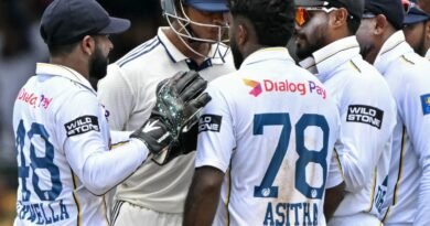 SL vs IND 2nd Test: कोलंबो टेस्ट में यशस्वी जायसवाल और असिथा फर्नांडो के बीच तीखी बहस के बाद धक्का-मुक्की तक की नौबत आ गई। साथी खिलाड़ियों ने दोनों को अलग कराया।
