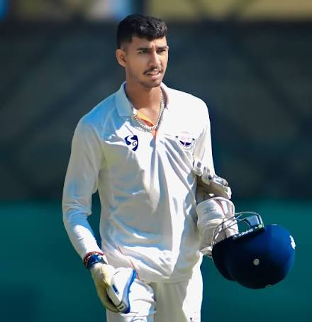 Duleep Trophy 2026: नॉर्थ ज़ोन ने 15 सदस्यीय टीम का ऐलान कर दिया है। कनहैया वधावन को कप्तान बनाया गया है, जबकि अर्शदीप सिंह, अंशुल कांबोज और आयुष बदोनी भी टीम में शामिल हैं।