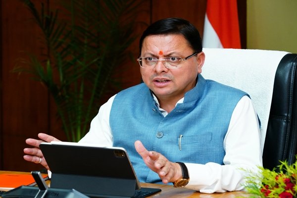 Uttarakhand Free Bus Travel for Women: CM पुष्कर सिंह धामी ने 60 वर्ष से अधिक उम्र की महिलाओं के लिए रोडवेज बसों में मुफ्त सफर की बड़ी घोषणा की।