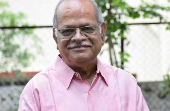 रत्नाकर महाजन निधन से कांग्रेस और सामाजिक क्षेत्र में शोक की लहर है। वरिष्ठ नेता, समाजवादी चिंतक और राजनीतिक विश्लेषक डॉ. रत्नाकर महाजन का 80 वर्ष की आयु में निधन हुआ।
